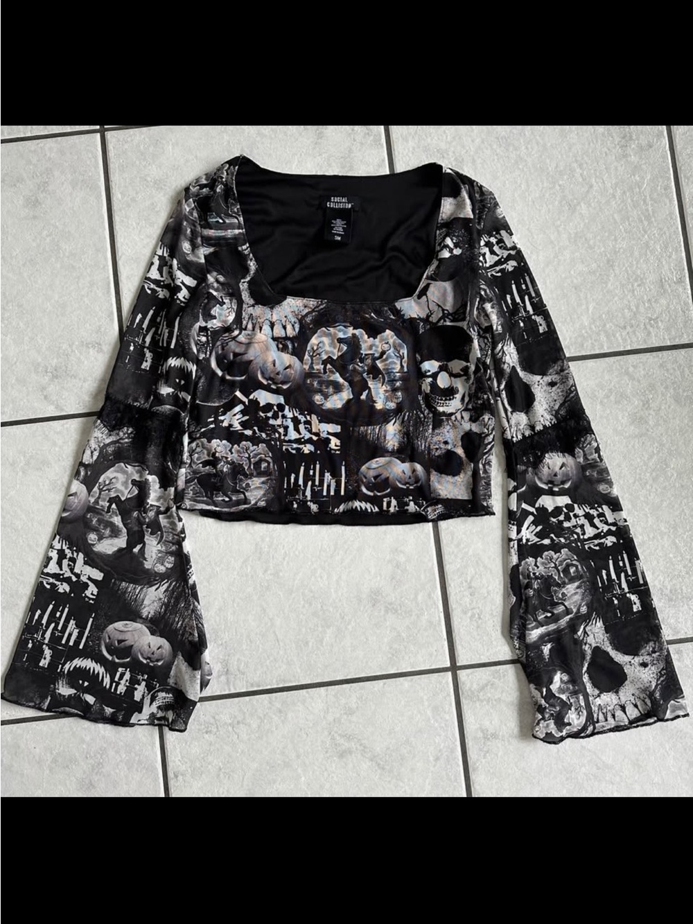 Ladies Halloween themed top size S/M